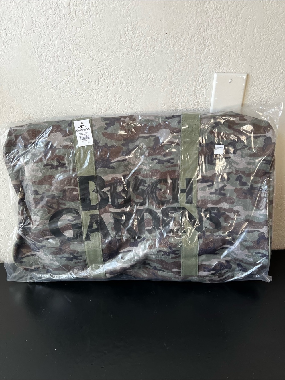 NWT Busch Gardens Camo Weekender Duffel Bag